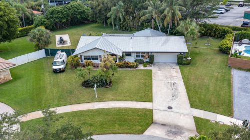 725 Cruiser Rd, West Palm Beach, FL 33408-4517