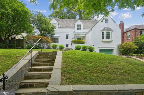 4704 Yuma St, Washington, DC 20016-2048