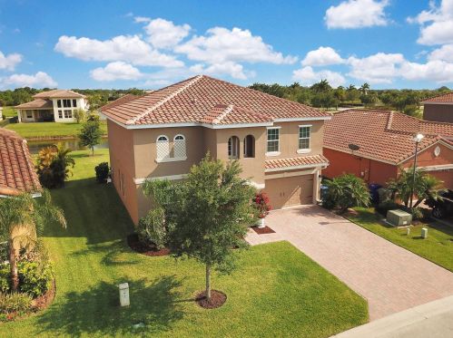 1753 Berkshire Cir, Vero Beach FL 32968-6720 exterior