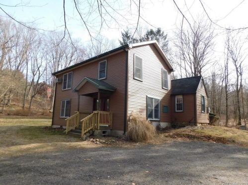 437 Birch Mountain Rd, Manchester, CT 06040-6828