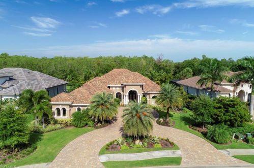 4245 Deephaven Ln, Naples FL 34119-8616 exterior