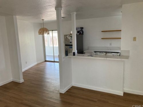 2443 Cedar St, San Bernardino, CA 92404-4105