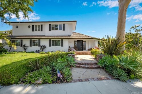 5501 Oleta St, Long Beach, CA 90815-4434