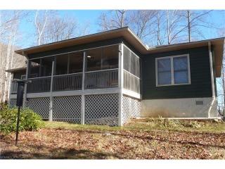 1270 Almanac Ln, Tuckasegee, NC 28783
