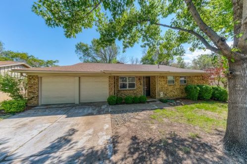 5932 Maurie Dr, Fort Worth, TX 76148-3523