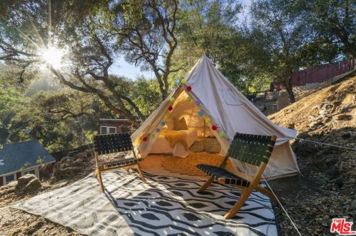 328 Topanga Canyon Blvd, Topanga CA  90290-3838 exterior