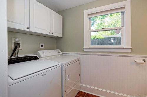 245 Dixon St, Bridgeport CT  06604-1805 exterior
