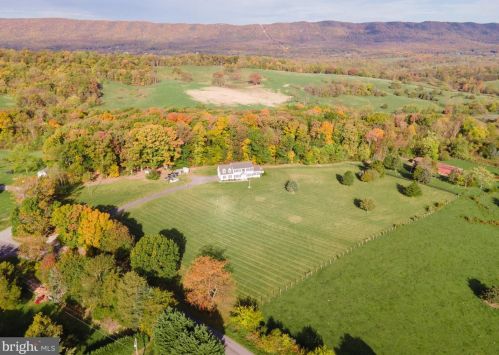 941 Copp Rd, Strasburg VA  22657-3427 exterior