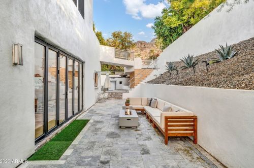 7627 22nd St, Phoenix AZ  85020-4706 exterior