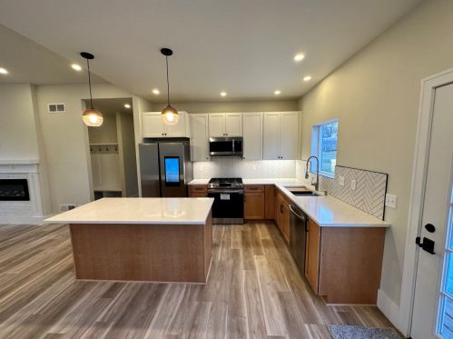 115 Pine St, Lake Mills, WI 53551-1120