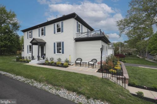 281 Rhoads Ave, Tavistock NJ  08033-1470 exterior