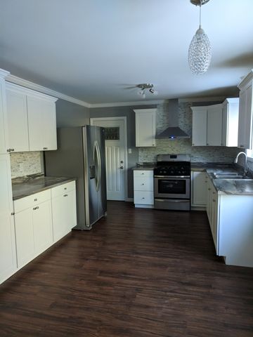10523 Newell Rd, Van Buren Bay, NY 14048-9741