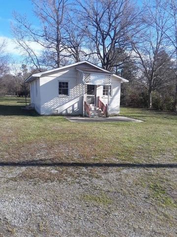 103 Still St, Clinton, NC 28328-4560