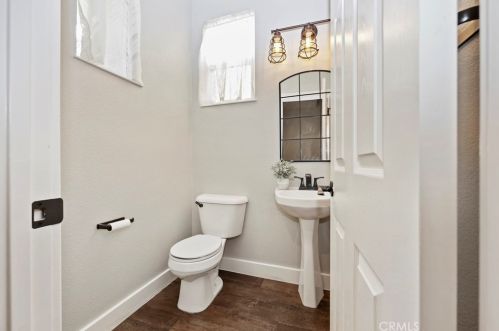 42056 Calabria Dr, Temecula CA  92591-5721 exterior