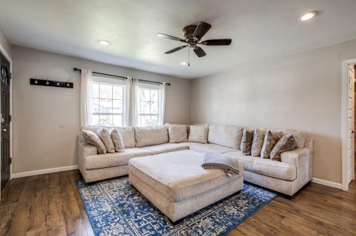 1003 Poindexter Ave, Cleburne TX 76033-4358 exterior