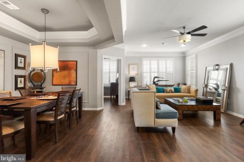 43589 Mcdowell Sq, Leesburg VA  20176-6528 exterior