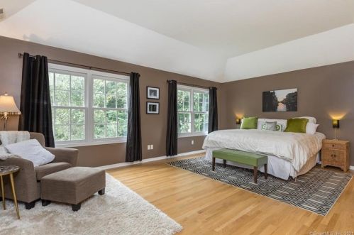 18 Betmarlea Rd, Norwalk CT  06850-2702 exterior