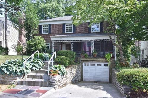 114 Bruce Ave, Mount Vernon, NY 10552-3015