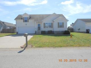 256 Senator Dr, Clarksville, TN 37042-1328