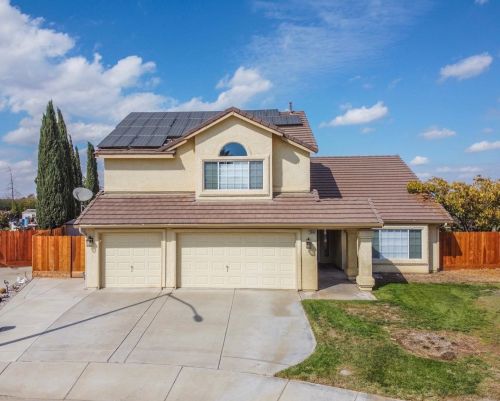 2009 Carlsbad Caverns Ct, Newman CA  95360-9635 exterior