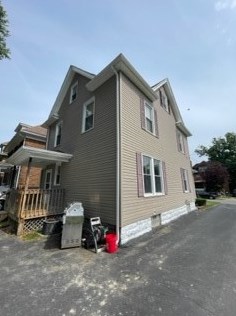 429 Winter Ave, New Castle PA  16105-2441 exterior