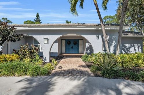 1905 Imperial Golf Course Blvd, Naples FL  34110-1007 exterior