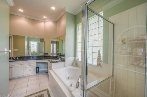 7517 Citrus Hill Ln, Naples FL  34109-0601 exterior