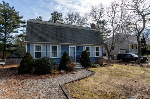10 Musket Ln, Mashpee, MA 02649-3821
