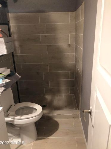 1809 51 Dr, Phoenix AZ 85035-1901 exterior