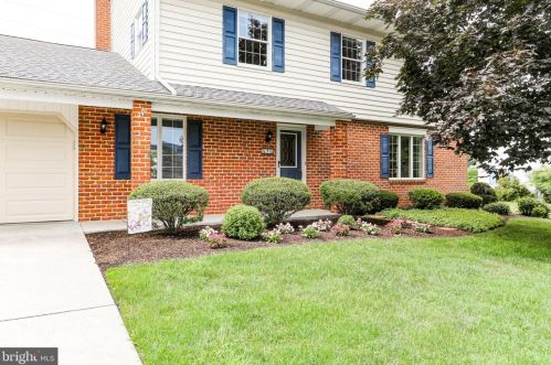 7 Wild Rose Ln, Navy Sup Dpt, PA 17050-1666