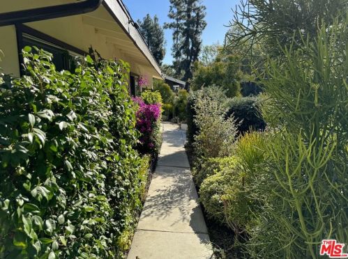 16821 Albers St, Van Nuys CA 91316-2603 exterior