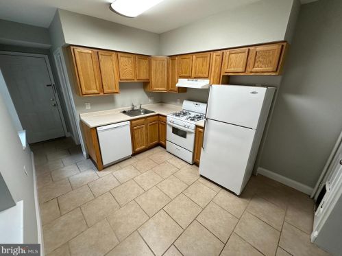 1620 Fitzwater St, Philadelphia PA  19146-2025 exterior
