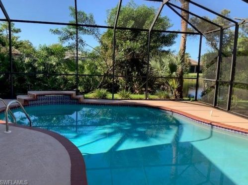 6426 Birchwood Ct, Naples FL  34109-7809 exterior