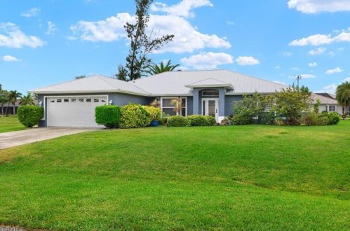 1137 37th St, Cape Coral, FL 33914-5163