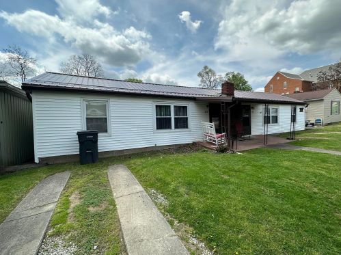 218 High St, New Lexington OH  43764-1250 exterior