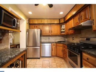 427 Brighton Ter, Holmes, PA 19043-1107