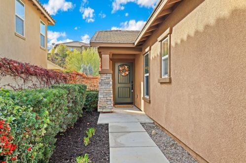 4167 Ladrillo St, Lake Elsinore CA  92530-2016 exterior