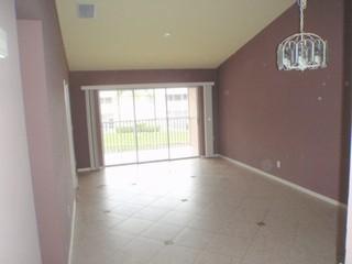 150 Pebble Shores Dr, Naples, FL 34110-9291