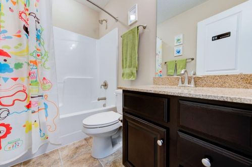 4826 Lakeview Ct, South Lebanon OH  45065-1458 exterior