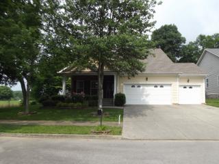 1801 Turning Wheel Ln, Franklin, TN 37067-8556