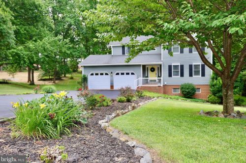 6 Devonshire Dr, Fredericksburg VA  22401-2100 exterior