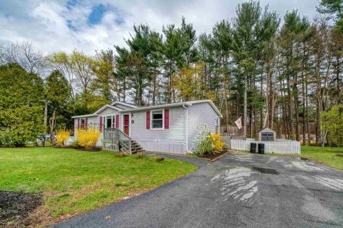 10 Eric Ave, Nashua, NH 03062-1015