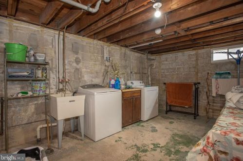 2511 Dean Dr, Wilmington DE  19808-3313 exterior