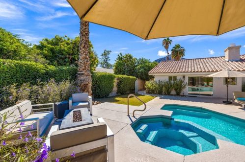 78720 Avenida La Fonda, La Quinta CA  92253-2805 exterior