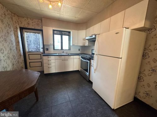 2136 Iseminger St, Philadelphia PA  19148-2920 exterior