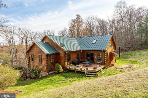 3714 Mountain Rd, Haymarket VA  20169-1739 exterior