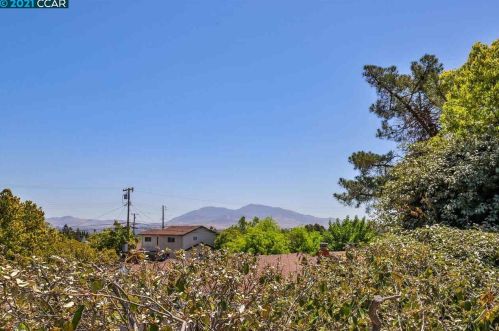 2019 Sequoia Dr, Pacheco CA  94553-4931 exterior