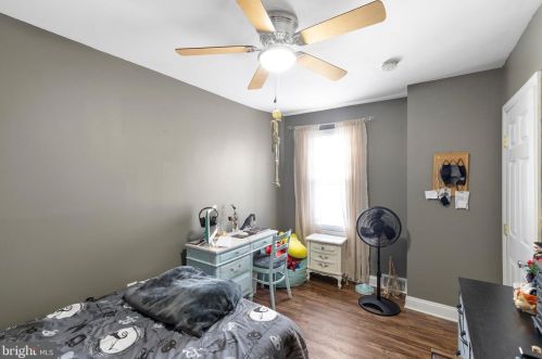 633 Division St, Gloucester NJ  08030-2335 exterior