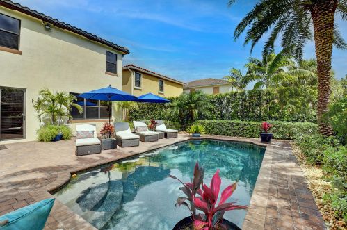 3820 Aspen Leaf Dr, Boynton Beach FL  33436-1700 exterior