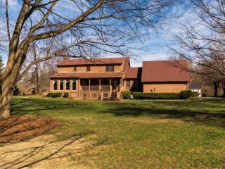 4702 Olde Forest Dr, Greensboro, NC 27406-8735
